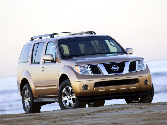 Nissan Pathfinder фото