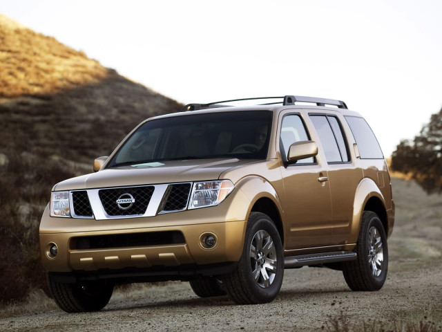 Nissan Pathfinder фото