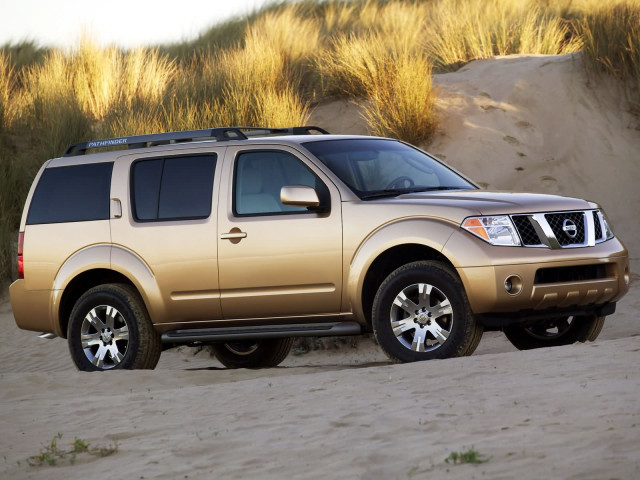 Nissan Pathfinder фото