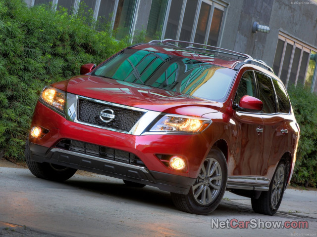 Nissan Pathfinder фото