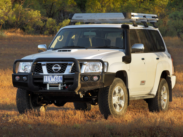 Nissan Patrol фото