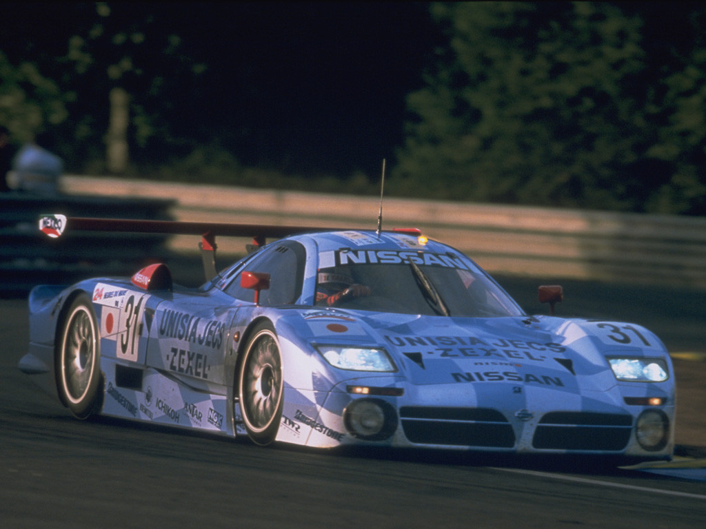 Nissan R390 GT1 фото 46705