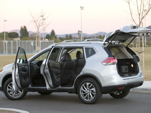 Nissan Rogue фото