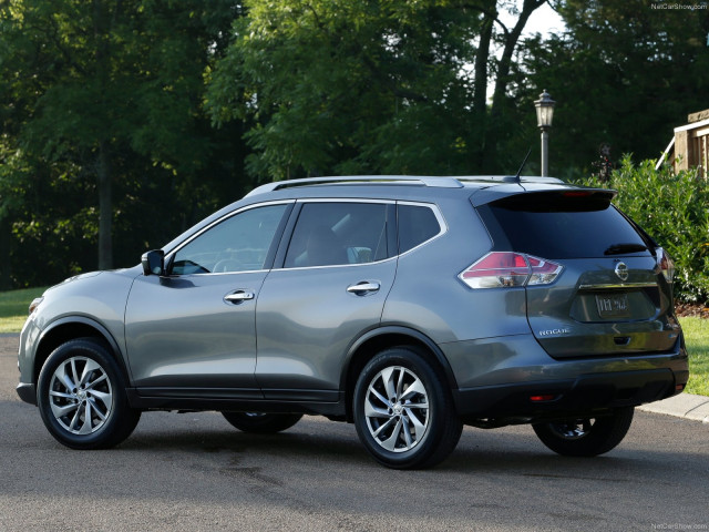 Nissan Rogue фото