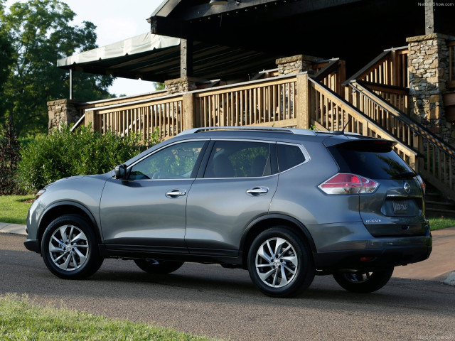 Nissan Rogue фото