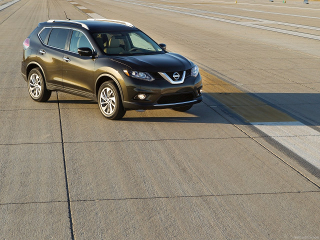 Nissan Rogue фото