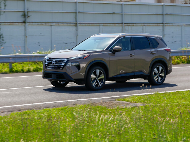 Nissan Rogue фото