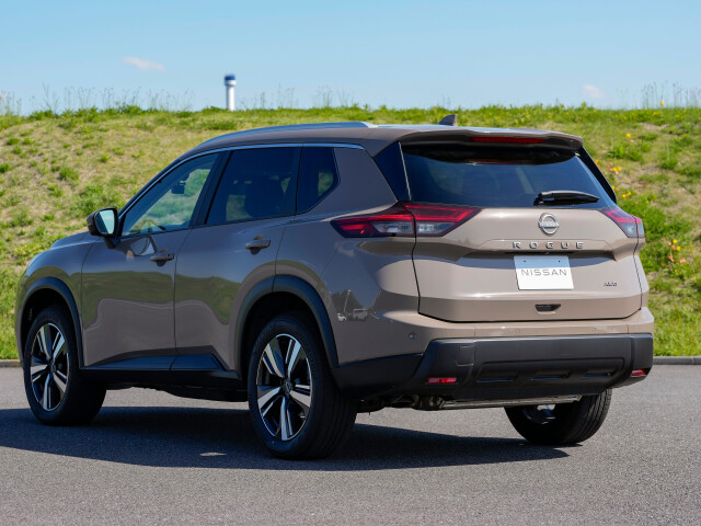 Nissan Rogue фото