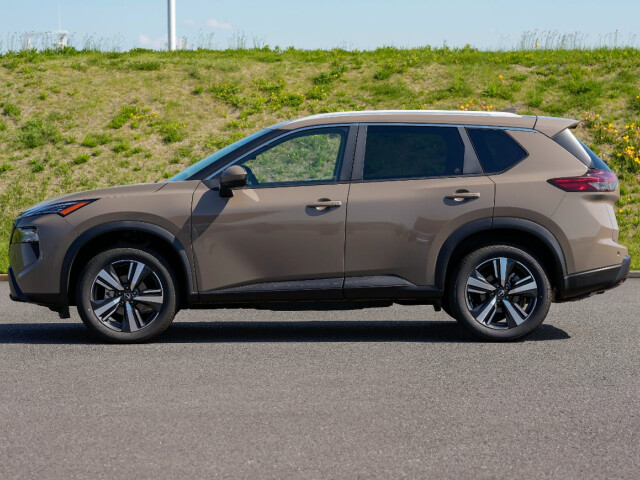 Nissan Rogue фото