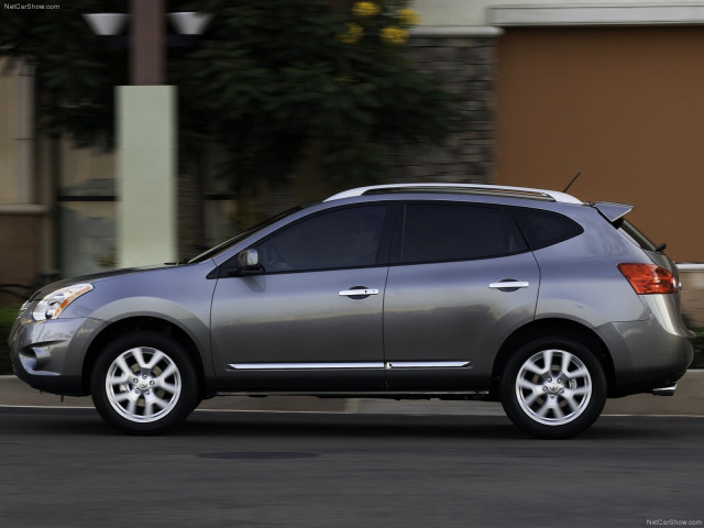 Nissan Rogue фото