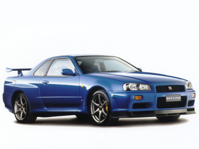 Nissan Skyline GT-R фото
