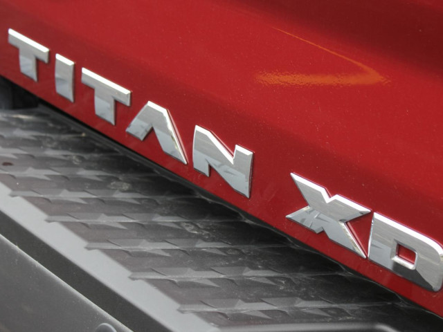 Nissan Titan XD фото