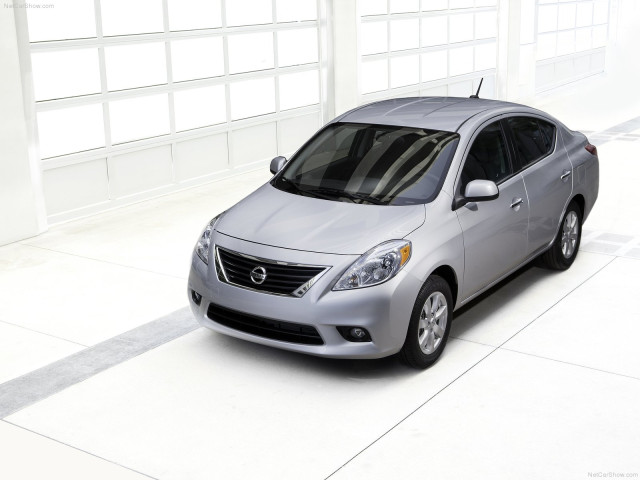 Nissan Versa Sedan фото