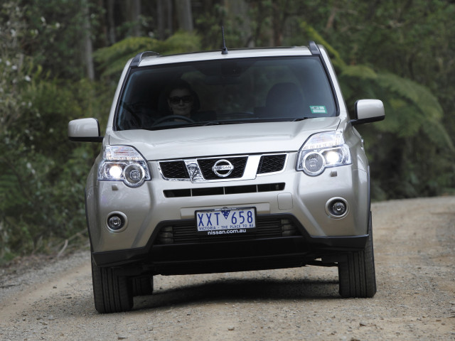 Nissan X-Trail фото