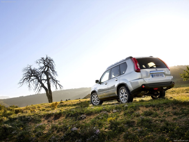 Nissan X-Trail фото