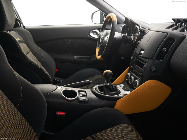 Nissan Z фото