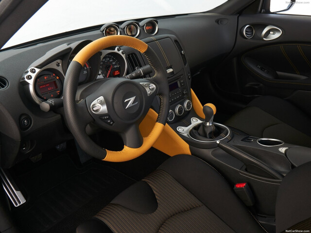 Nissan Z фото