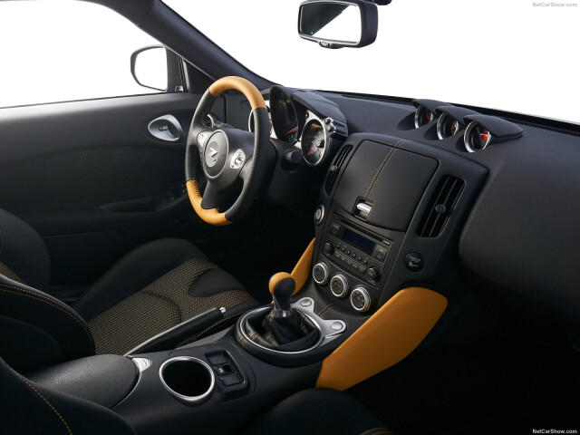 Nissan Z фото