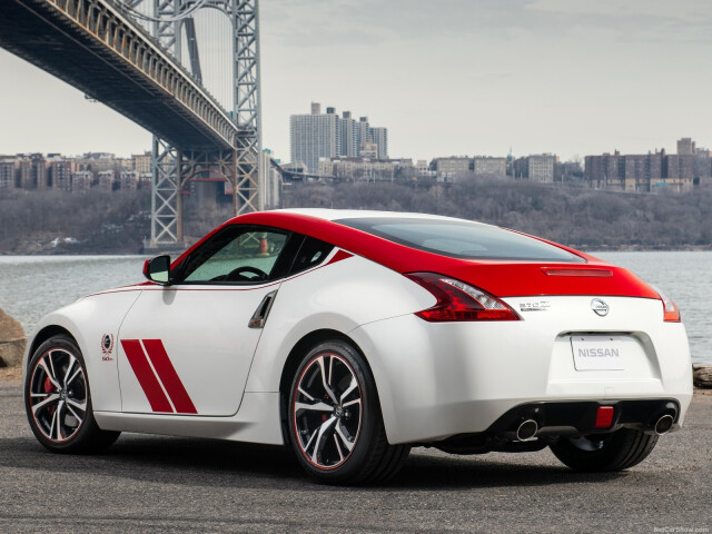 Nissan Z фото