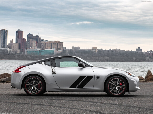 Nissan Z фото
