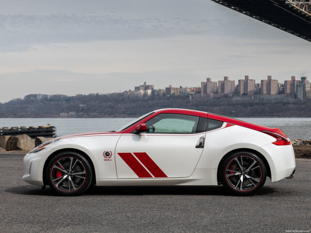 Nissan Z фото