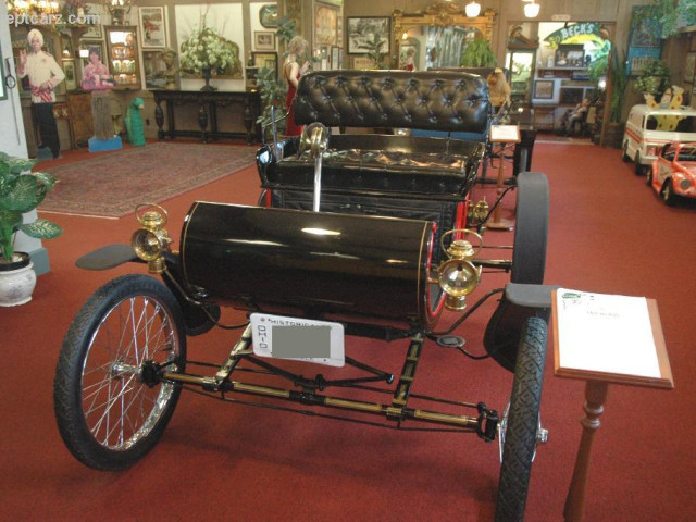 Oldsmobile Curved Dash Runabout фото