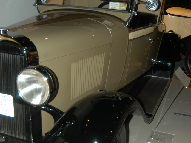 Oldsmobile F-28 фото