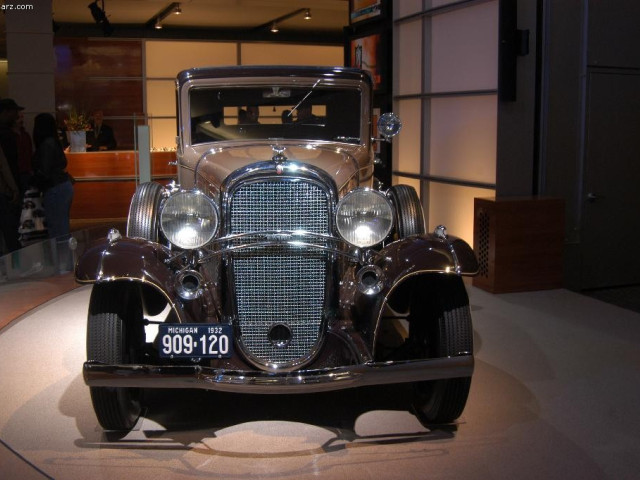 Oldsmobile F-32 фото