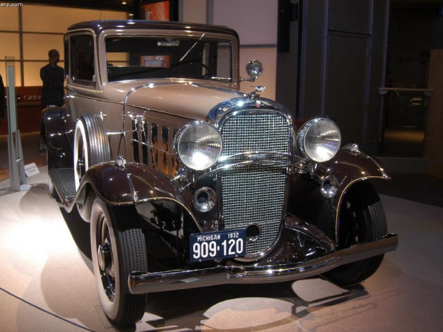 Oldsmobile F-32 фото