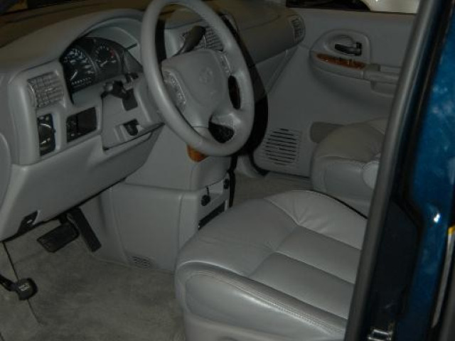 Oldsmobile Silhouette фото