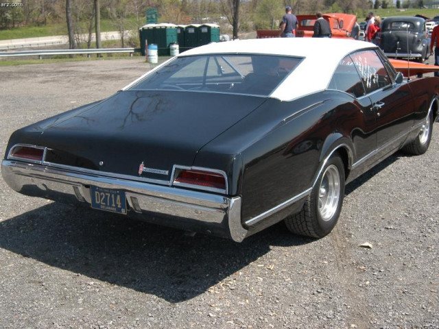 Oldsmobile Super 88 фото