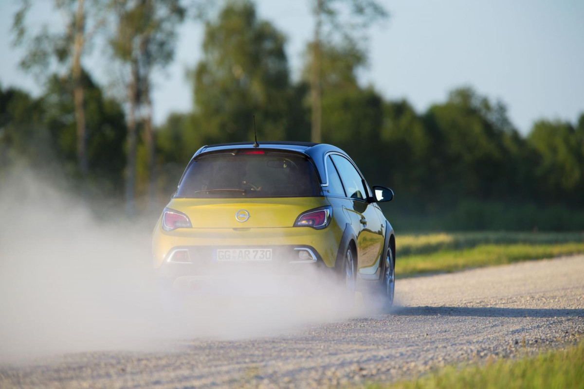 Opel Adam Rocks фото 133388