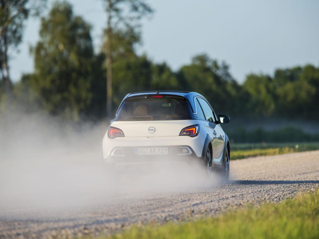 Opel Adam Rocks фото