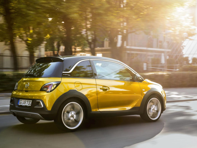 Opel Adam Rocks фото