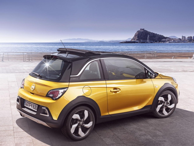 Opel Adam Rocks фото