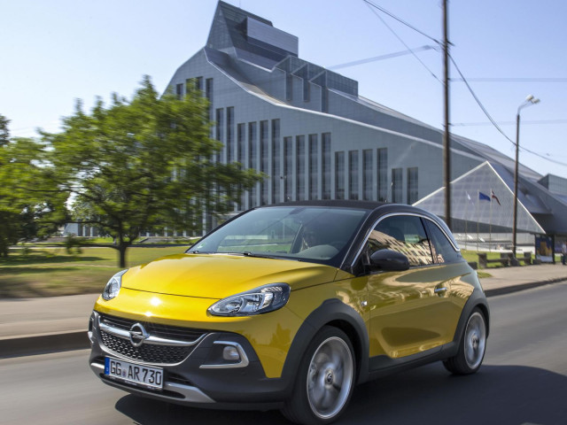 Opel Adam Rocks фото