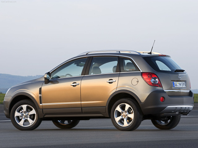 Opel Antara фото