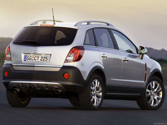 Opel Antara фото