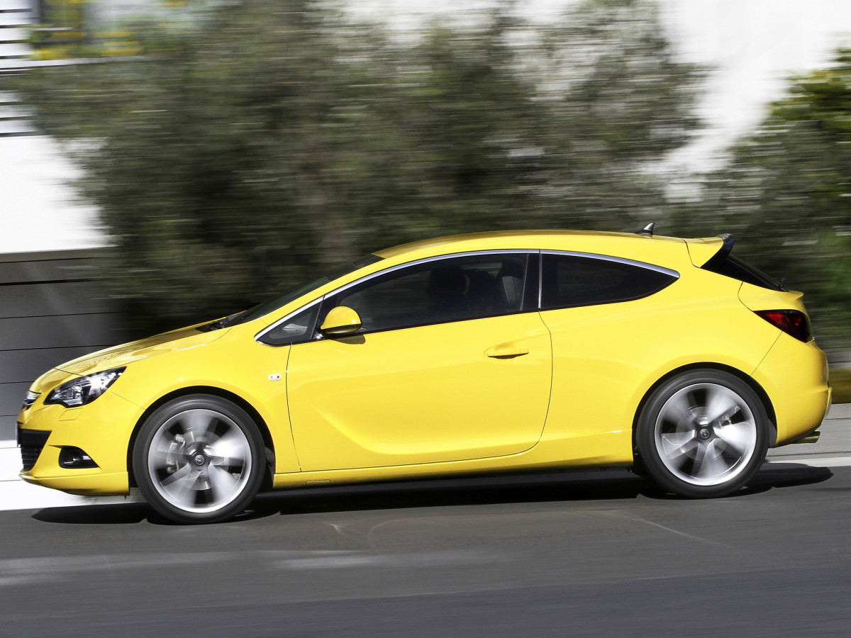 Opel Astra GTC фото 100151