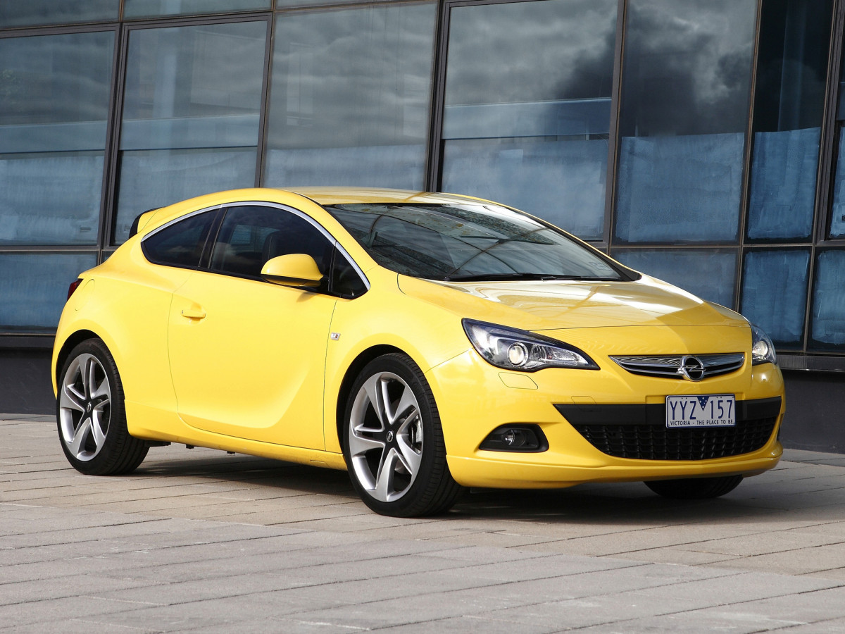 Opel Astra GTC фото 100152