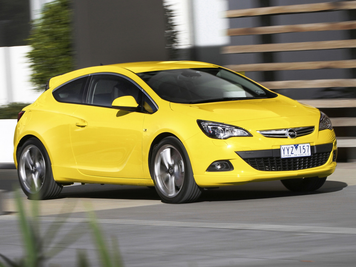 Opel Astra GTC фото 100153