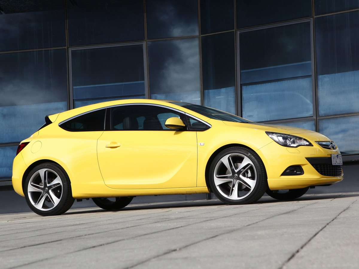 Opel Astra GTC фото 100155