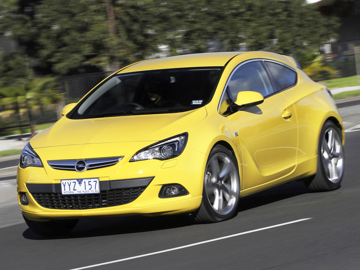 Opel Astra GTC фото 100157