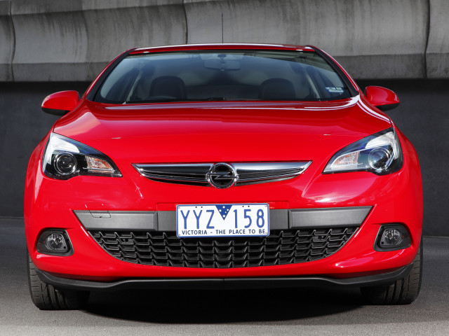 Opel Astra GTC фото