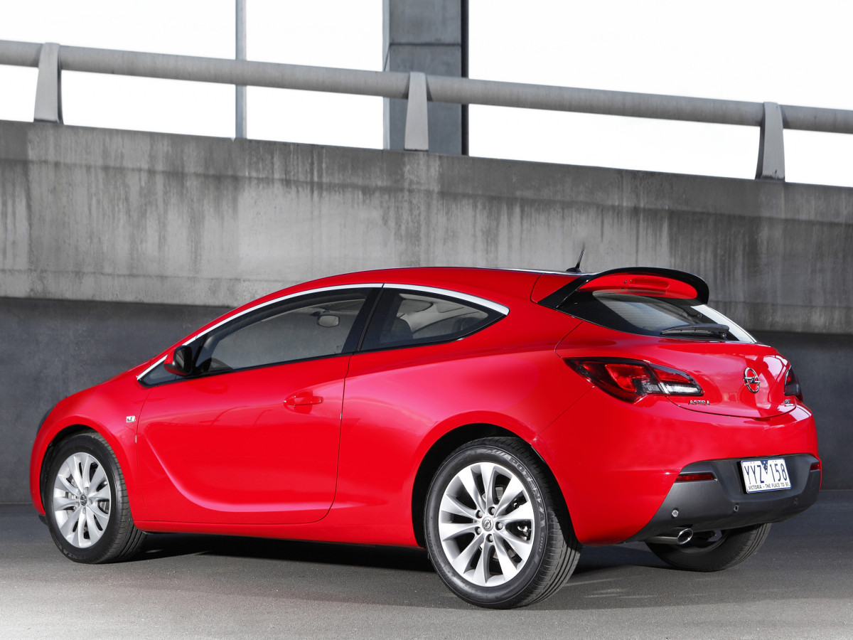 Opel Astra GTC фото 100162