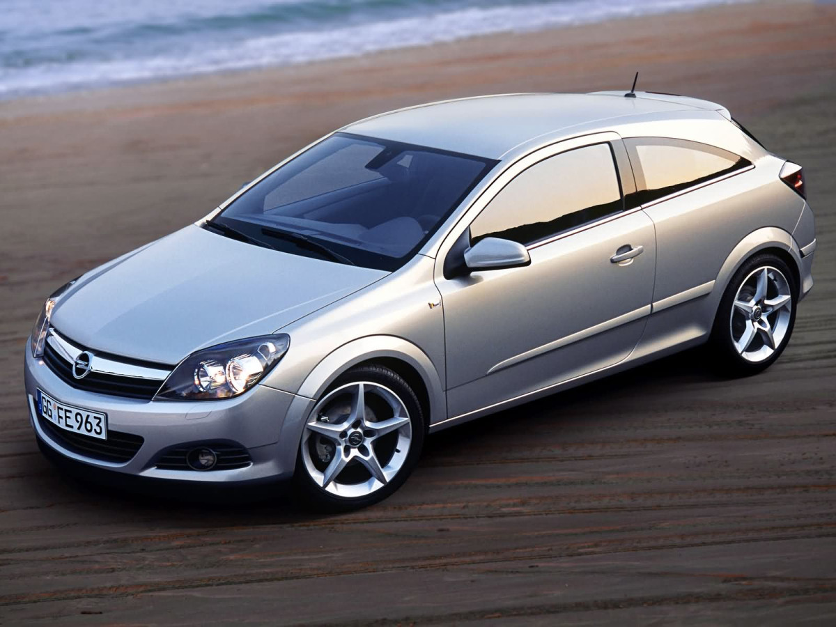 Opel Astra GTC фото 16766