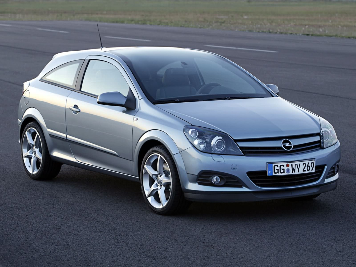 Opel Astra GTC фото 16782