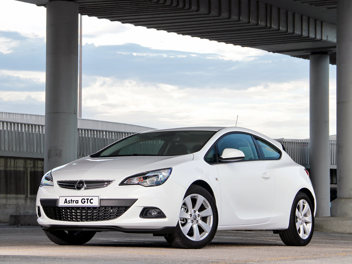 Opel Astra GTC фото 93706