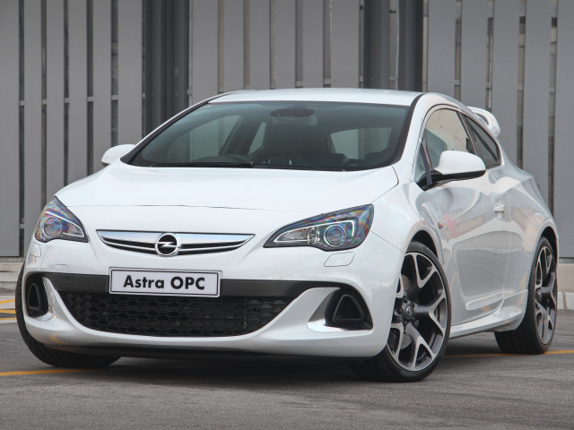 Opel Astra OPC фото