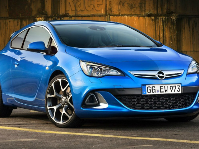 Opel Astra OPC фото